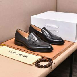 Picture of Louis Vuitton Shoes _SKULVsz38-44mnf021214106